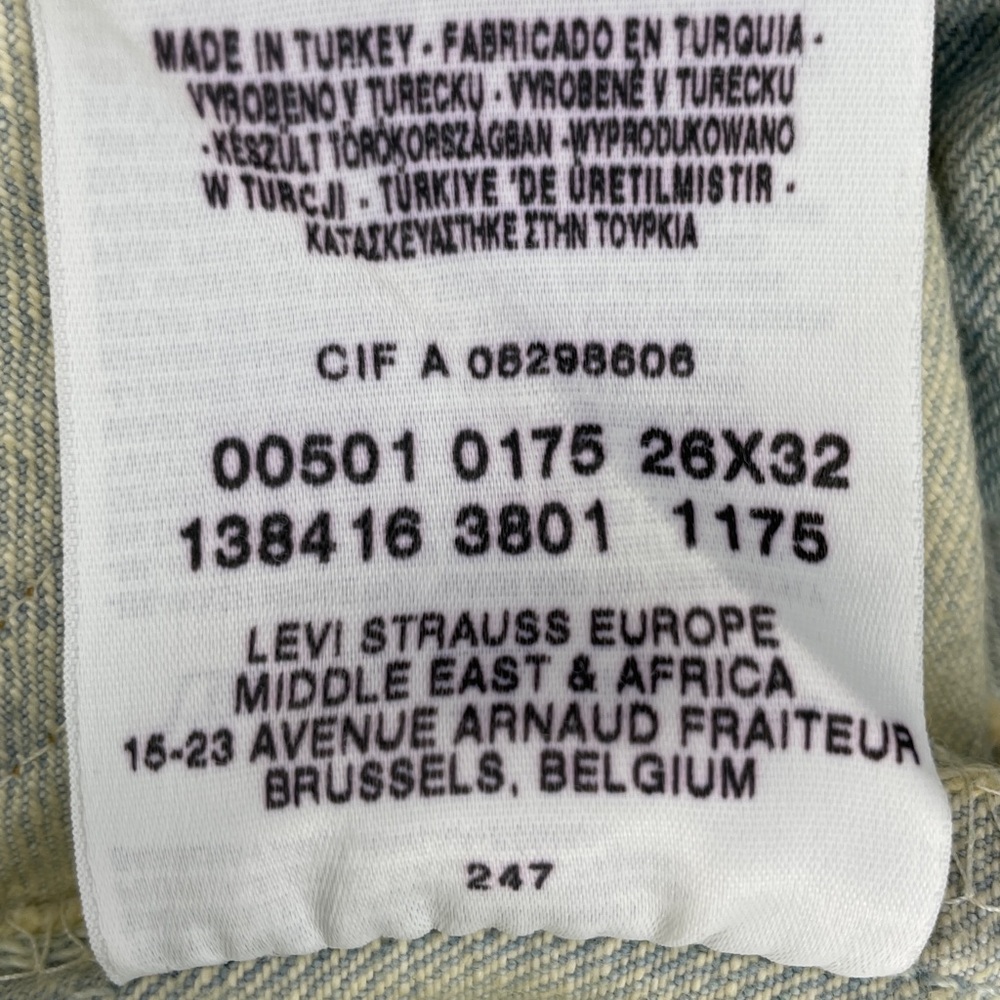 Vintage 2001 European Button Fly Levi’s 501 - Light Blue Bleach Wash - Picture 13 of 13